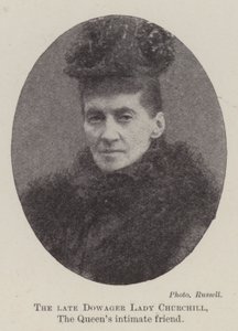 Zesnulá vdova lady Churchillová, důvěrná přítelkyně Queenů od English Photographer