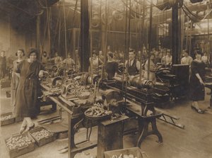 Neidentifikované anglické strojírenské závody, počátek 20. století (čb fotografie) od English Photographer