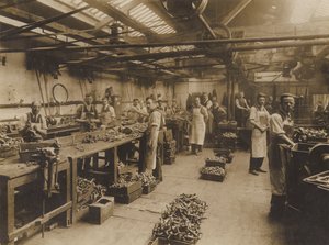 Neidentifikované anglické strojírenské závody, počátek 20. století (čb fotografie) od English Photographer