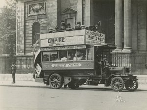 Union Jack Omnibus od English Photographer