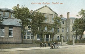 University College, Cardiff (barevná fotografie) od English Photographer