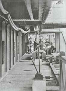 Woolwich Ferry: severní pontonová hydraulická páková plošina, 1896 od English Photographer