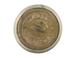 Button, pušky Bombay Volunteer Rifle, před rokem 1901 od English School