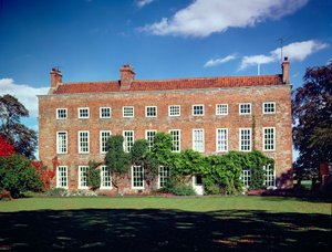 Vnější pohled na Low Middleton Hall, Middleton St. George, Durham od English School
