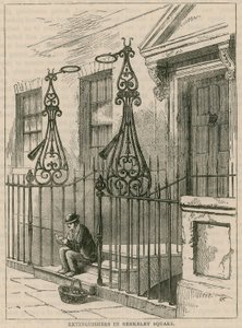 Hasicí přístroj na Berkeley Square, Londýn od English School