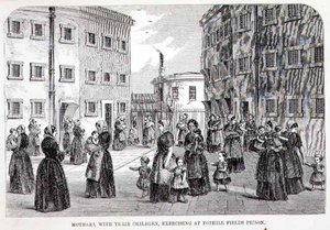 Matky se svými dětmi cvičí ve věznici Tothill Fields z „The Criminal Prisons of London and Scenes of Prison Life“ od Henryho Mayhewa (1812-87) a Johna Binnyho od English School