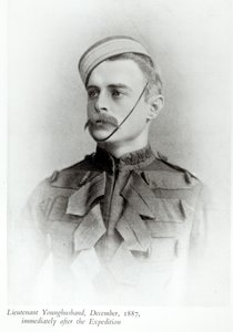 Fotografie sira Francise Younghusbanda (1863-1942) v roce 1887 z „Srdce kontinentu“, vydaného v roce 1937 od English School