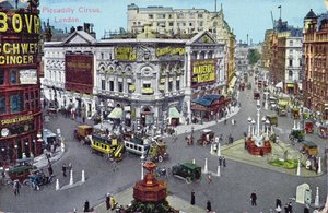 Pohlednice s motivem Piccadilly Circus z roku 1928 od English School