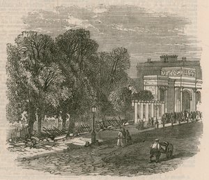 Nepokoje v Hyde Parku: Rozbité zábradlí v Hyde Park Corner od English School