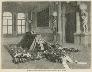 Tělo zesnulého pana Browninga ležící v sále Palazzo Rezzonico v Benátkách od English School