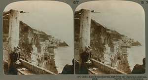 Pobřeží Amalfi a záliv Salerno z přestavěného kláštera, stereoskopický pohled (sépiová fotografie) od English School