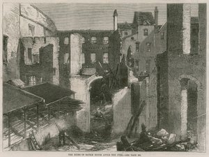 Ruiny Savile House, Leicester Square, Londýn, po požáru od English School
