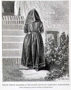 Zahalená vězeňkyně v nápravném zařízení Surrey House of Correction, Wandsworth, z knihy "The Criminal Prisons of London and Scenes of Prison Life" od Henryho Mayhewa (1812-87) a Johna Binnyho od English School