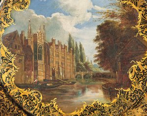 Viktoriánský talíř zdobený scénou St. Johns College, Cambridge, Třetí dvůr a jeho most (papiermache) od English School