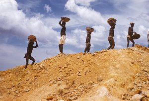 Těžba kolumbitu, Nigérie, Afrika