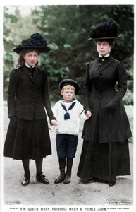 Queen Mary, Princess Mary a Prince John, 1910