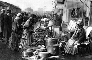 Pohled na bleší trh u vchodu do St Ouen, Paříž, 1931