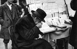 Starý kupec známek, Paříž, 1931. od Ernest Flammarion