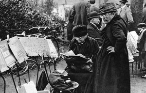 Prodejci známek na Champs Elysees, Paříž, 1931. od Ernest Flammarion