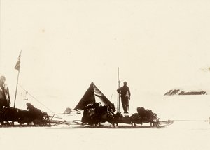 Nejdále na jih: Národní antarktická expedice. Z alba sira Ernesta Henryho Shackletona s názvem National Antarctic Expedition (1901-1903). od Ernest Henry Shackleton