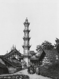 Kiungchou, Sečuán, vesnice (čb fotografie) od Ernst Boerschmann