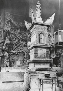 O mi shan, Wan nien sze, Szechuan, Pagoda relikvií v "Klášteře věčnosti" (čb fotografie) od Ernst Boerschmann