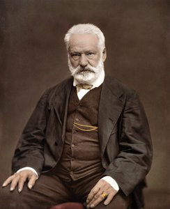 Portrét Victora Huga (1802-1885), francouzského spisovatele a básníka, kolorizace na fotografii Etienna Carjata (1828-1906) - Victor Hugo (1802-1885). Anglický spisovatel a básník. ca. 1870. Kolorovaná fotografie.