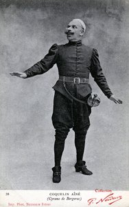 Constant Coquelin alias Coquelin aîné (1841 - 1909) v kostýmu Cyrana de Bergerac (čb foto)