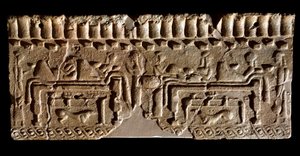 Etruská civilizace: terakotový vlys zdobený banketovou scénou. 580 př.nl Rozm. Rozměr 24 x 54 cm. Z paláce Murlo. Murlo, Antiquarium Comunale od Etruscan