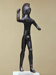 Warrior (bronz) (viz také 307553) od Etruscan