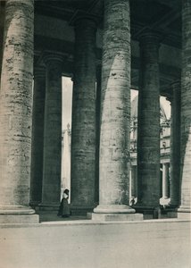 Část kolonády na náměstí St Peters, Řím, Itálie, c1926 1927 od Eugen Poppel