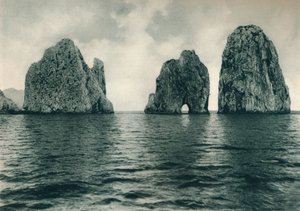 Faraglioni, Capri, Itálie, 1927 od Eugen Poppel