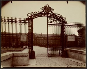 Mříž, Invalides (mřížové dílo, Hôtel des Invalides, Paříž) od Eugène Atget