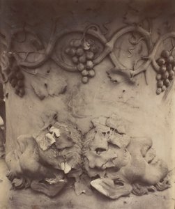 Versailles, Detail vázy, 1906. od Eugène Atget