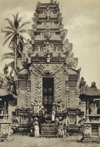 Nizozemská Indie, Chrám, Bali (černobílá fotografie) od European Photographer