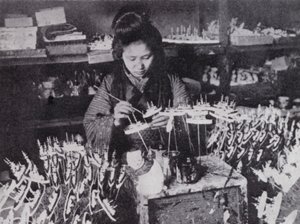 Japonská výroba hraček (černobílá fotografie) od European Photographer