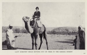 Lady Dorothy Millsová se vydává na trek v saharské poušti (černobílá fotografie) od European Photographer