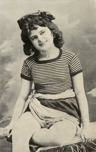 Typ Lolita (černobílá fotografie) od European Photographer