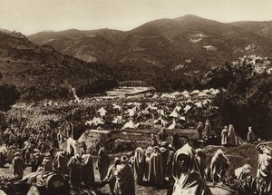 Moulay-Idris, tábor poutníků (č/b foto) od European Photographer