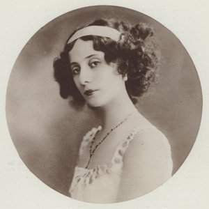 Pavlova v roce 1910 (čb fotografie) od European Photographer