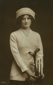 Mladá žena s golfovými holemi (kolorovaná fotografie) od European Photographer