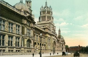 Victoria and Albert Museum, c1900s. od Eyre and Spottiswoode