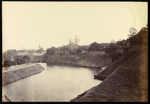 Vnitřní příkop z paláce magnátů, Yedo od Felice Beato