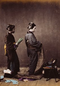 Japonské dámské oblékání, cca 1870-1880 od Felice Beato