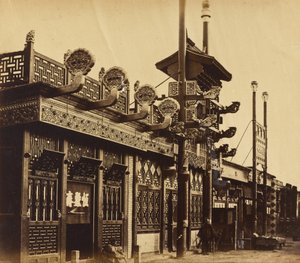 Obchody a ulice, čínské město Pekin, říjen 1860 od Felice Beato