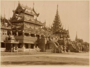 Hman Kyaung neboli skleněný klášter, Barma, kolem roku 1890 (tisk alba) od Felice Beato