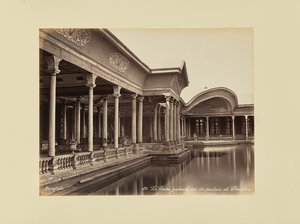 Káhira, vnitřní galerie paláce v Šubře od Félix Bonfils