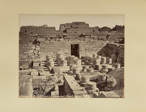Medinet-Abú. Hypostylová síň Velkého chrámu (Egypt) od Félix Bonfils