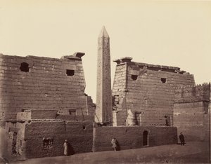 Luxorský chrám: obelisk a pylon [Théby] od Félix Bonfils