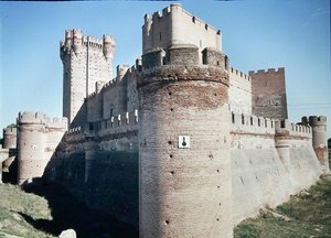 Pohled na Castillo de la Mota, postavený pro Juana II v roce 1440 od Fernando de Carreno